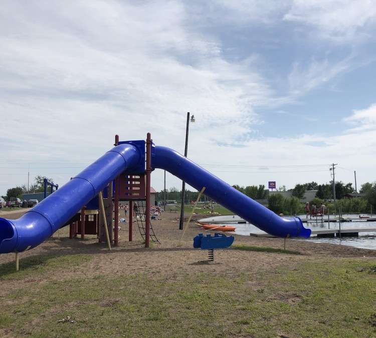 West Side Park and City Beach (Pine&nbspCity,&nbspMN)